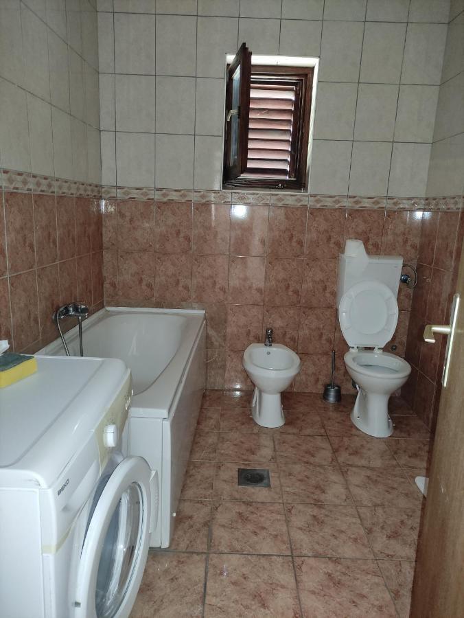 Apartments Vukasovic كوتور المظهر الخارجي الصورة
